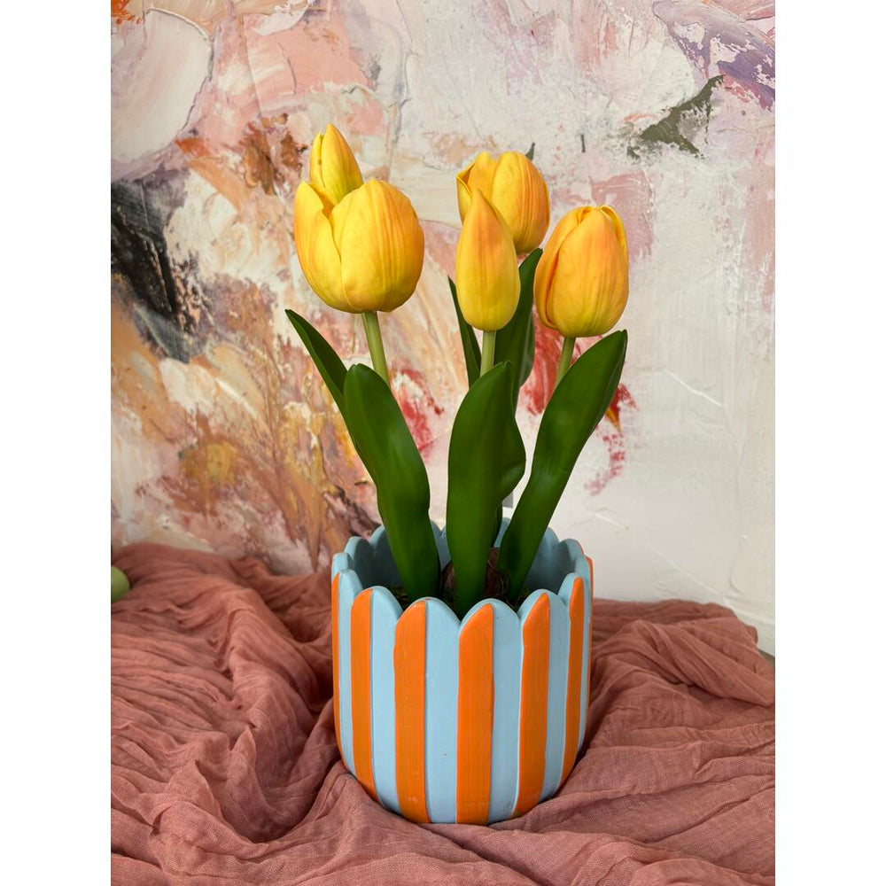 Cache pot con tulipani gialli