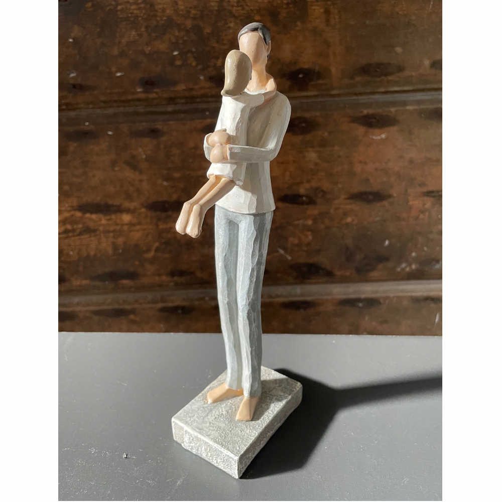 Statua papà con bimba Lorenzon